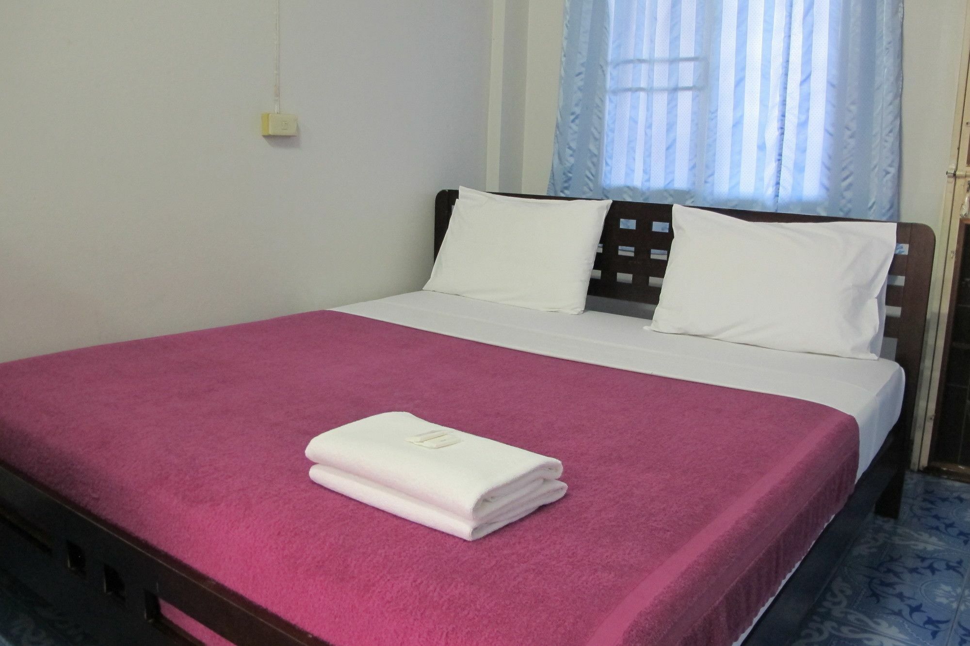 Samchai Hotel Si Racha Exteriér fotografie