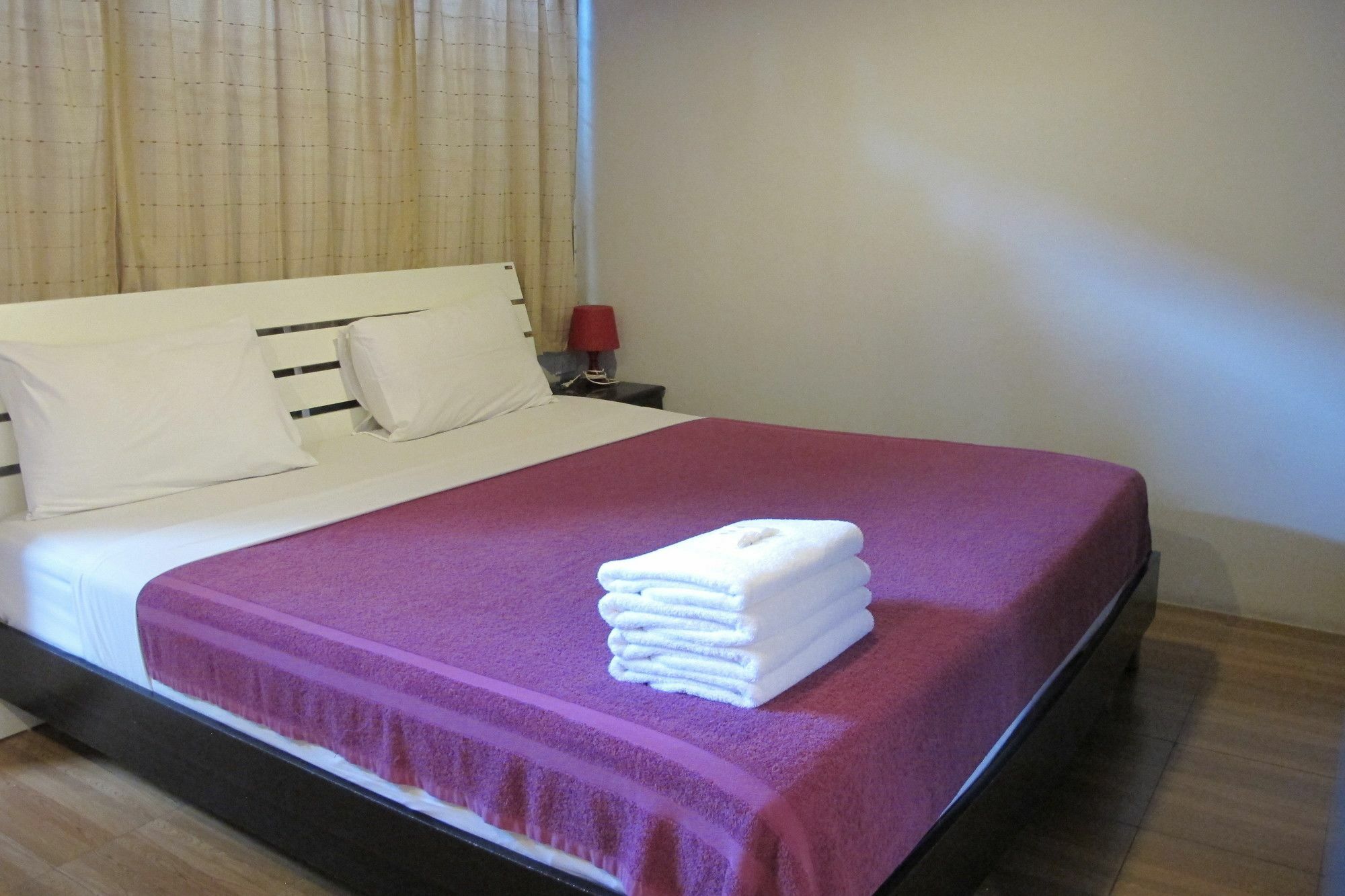Samchai Hotel Si Racha Exteriér fotografie