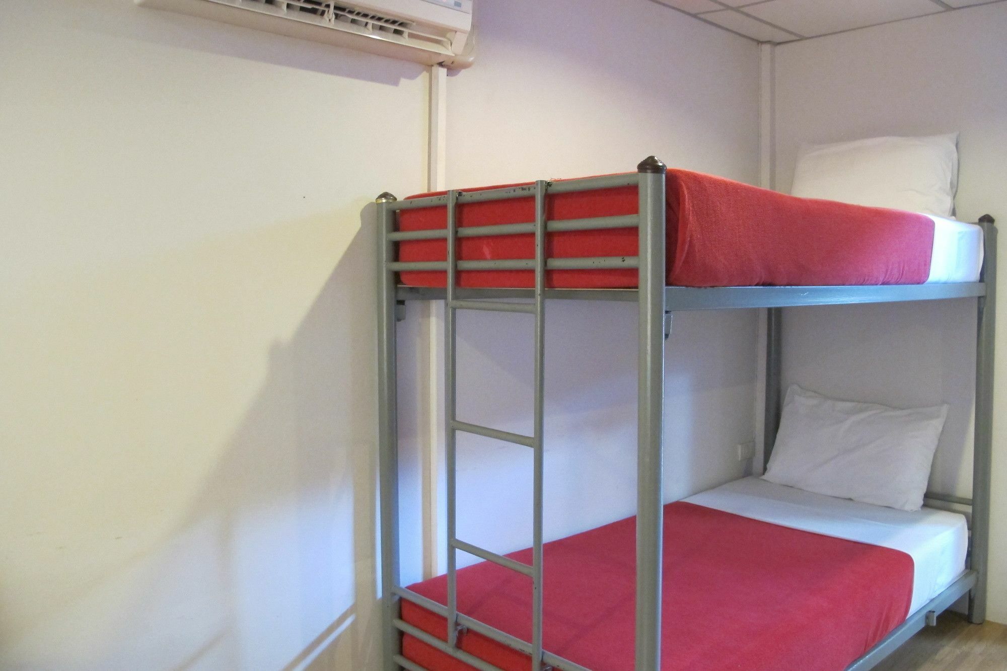 Samchai Hotel Si Racha Exteriér fotografie