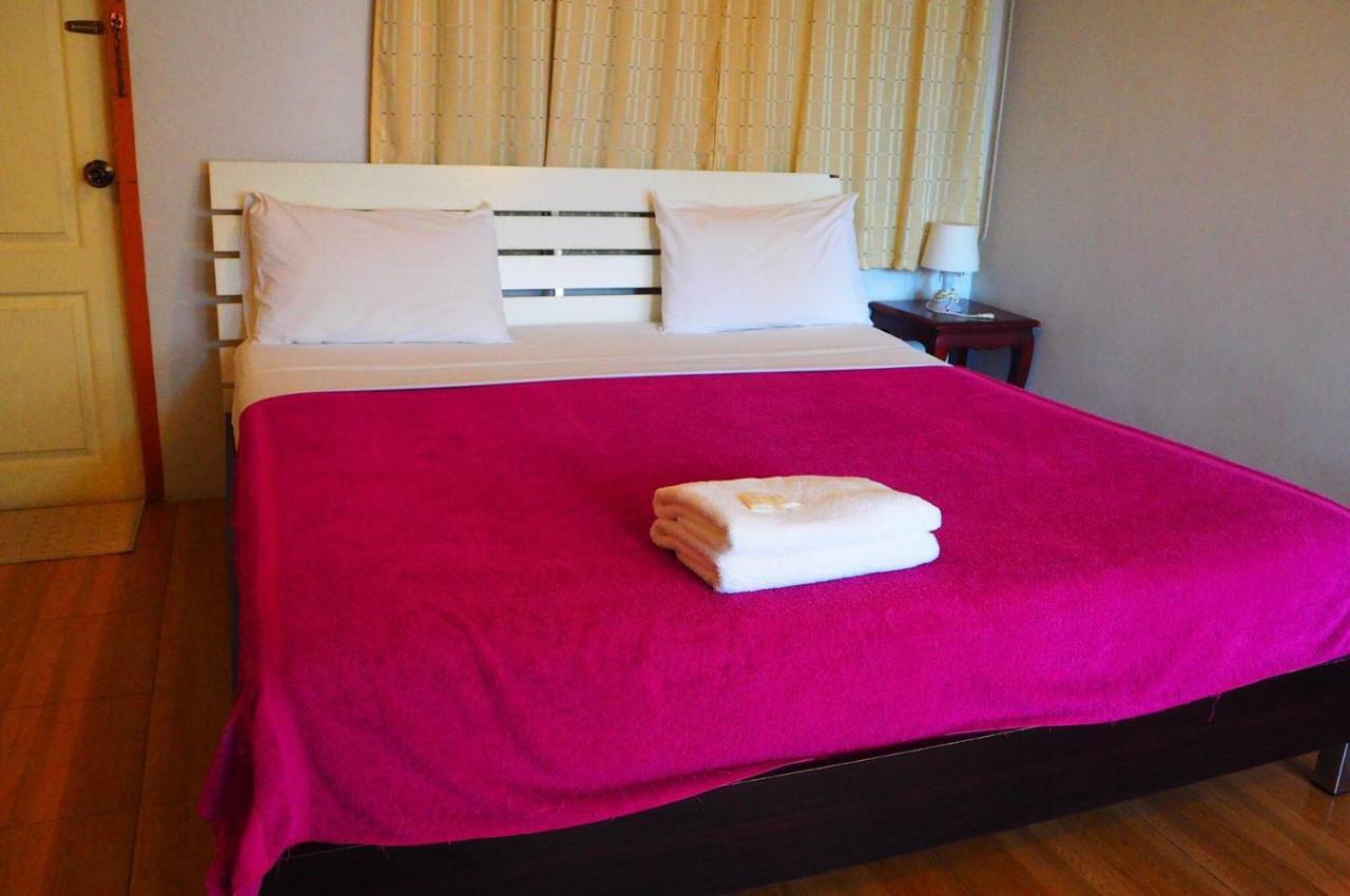 Samchai Hotel Si Racha Exteriér fotografie