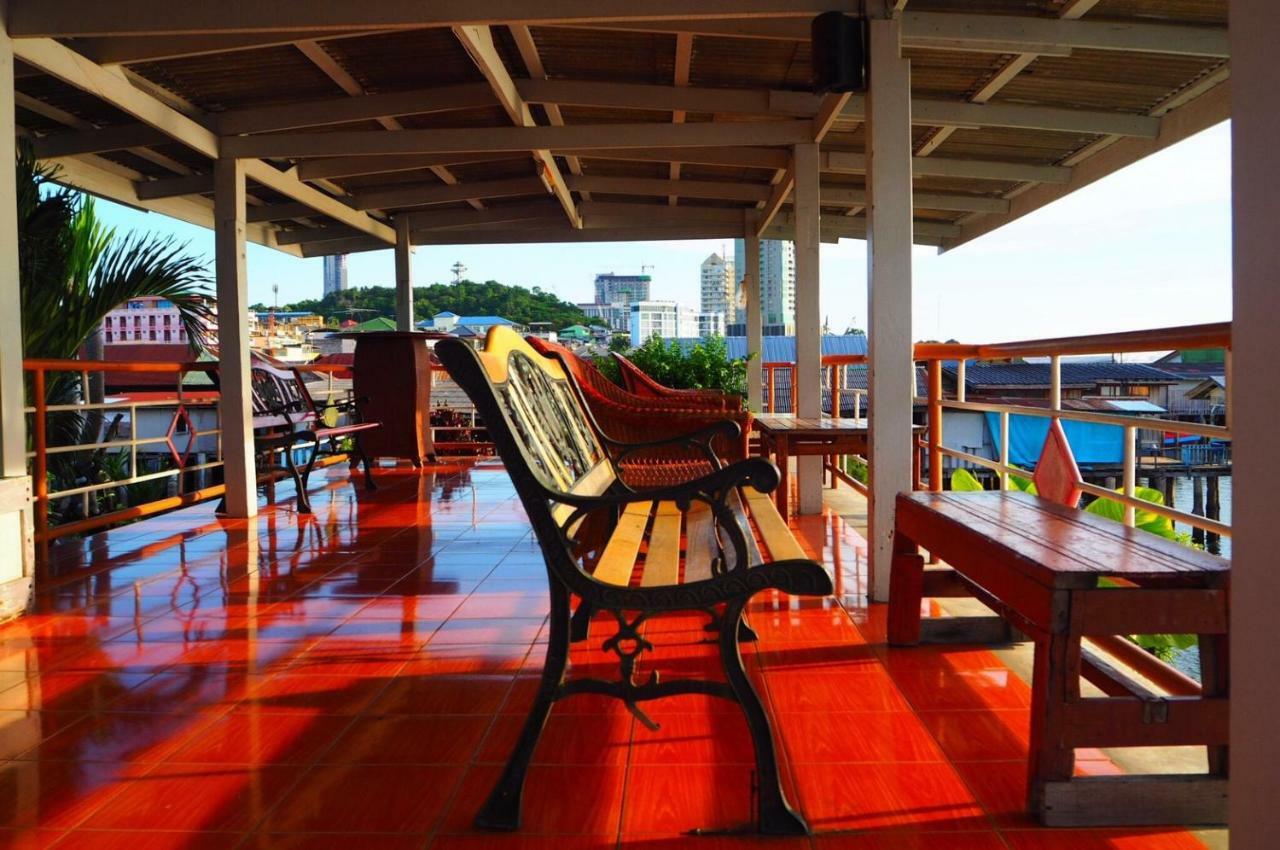 Samchai Hotel Si Racha Exteriér fotografie