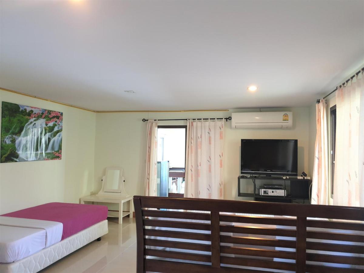 Samchai Hotel Si Racha Exteriér fotografie